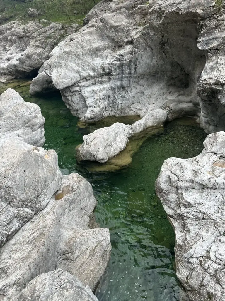 Wander-Retreat durch eine Schlucht im Friaul
